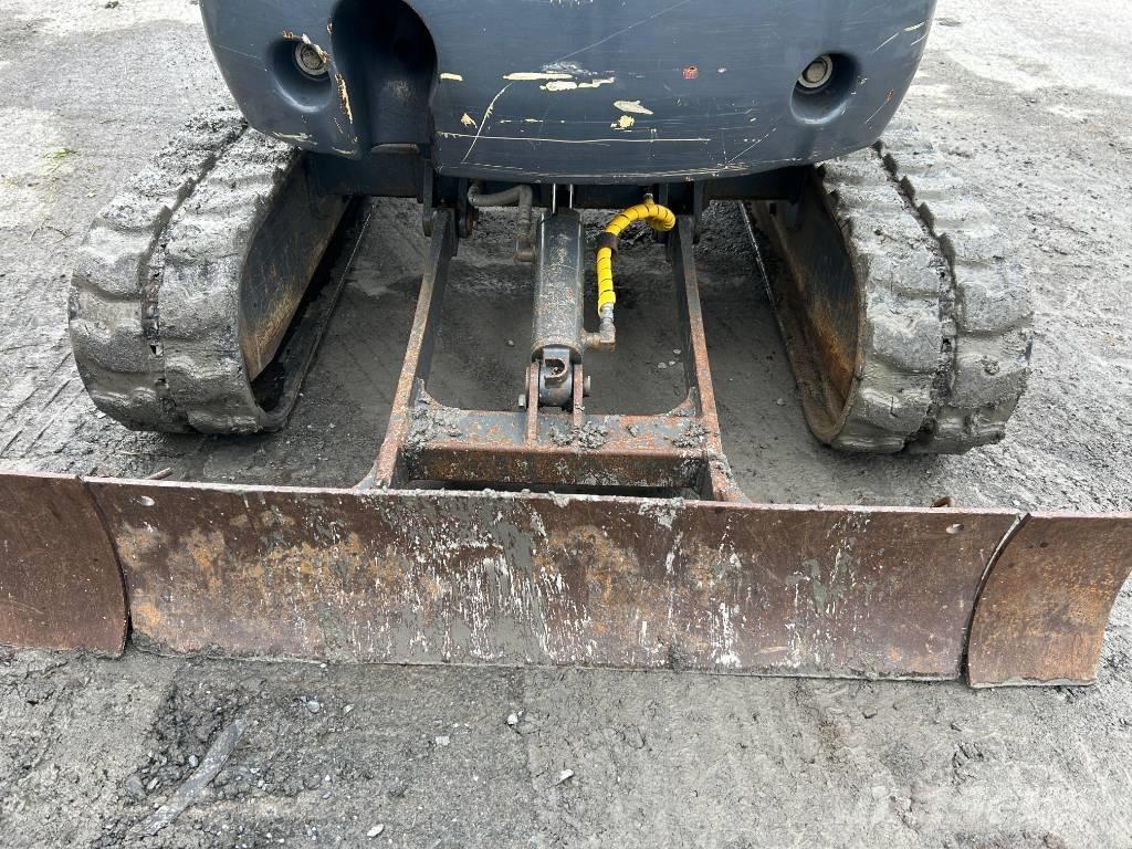 Kobelco SK 17 SR ミニ油圧ショベル 7t以下（ミニユンボ・ミニディガー）