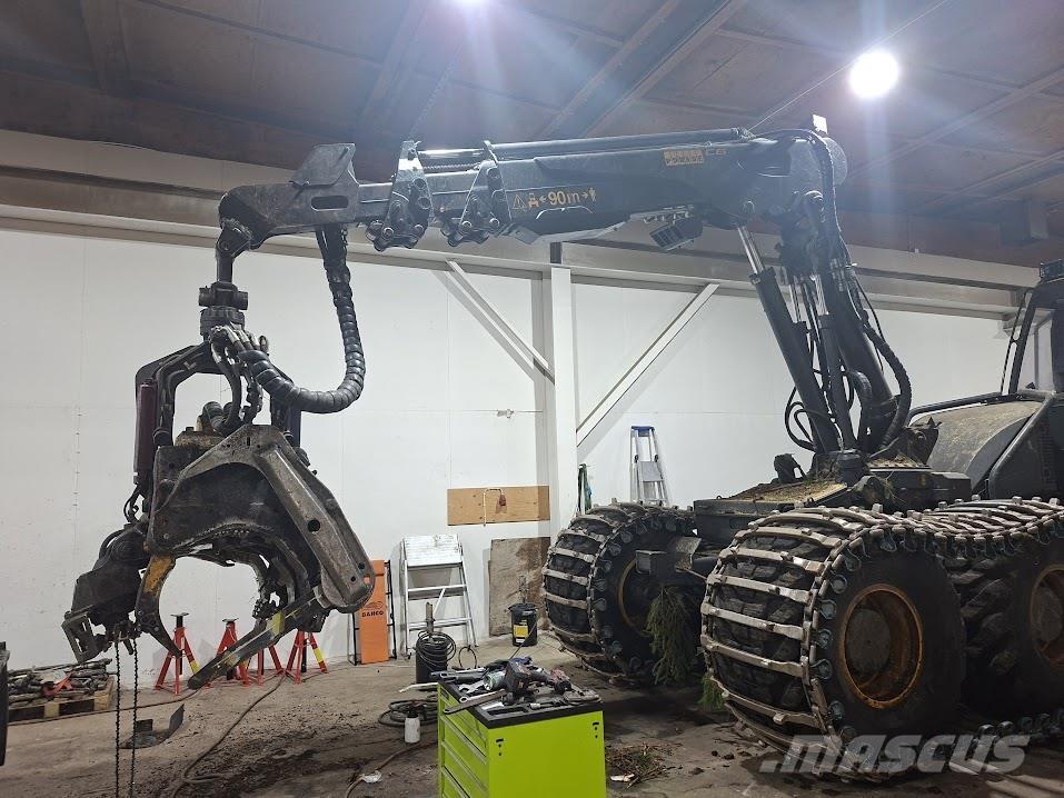 Ponsse Bear 8W ハーベスター