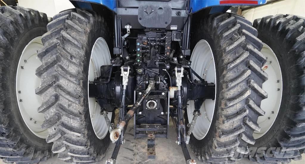New Holland T 7.210 トラクター