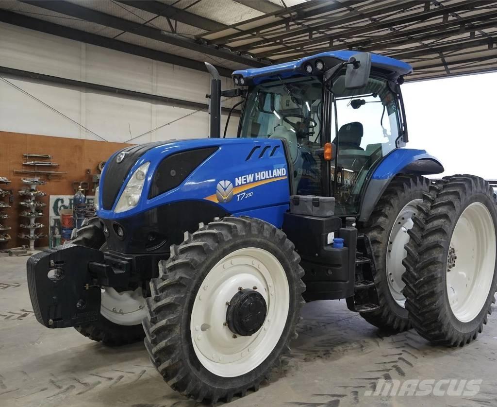 New Holland T 7.210 トラクター