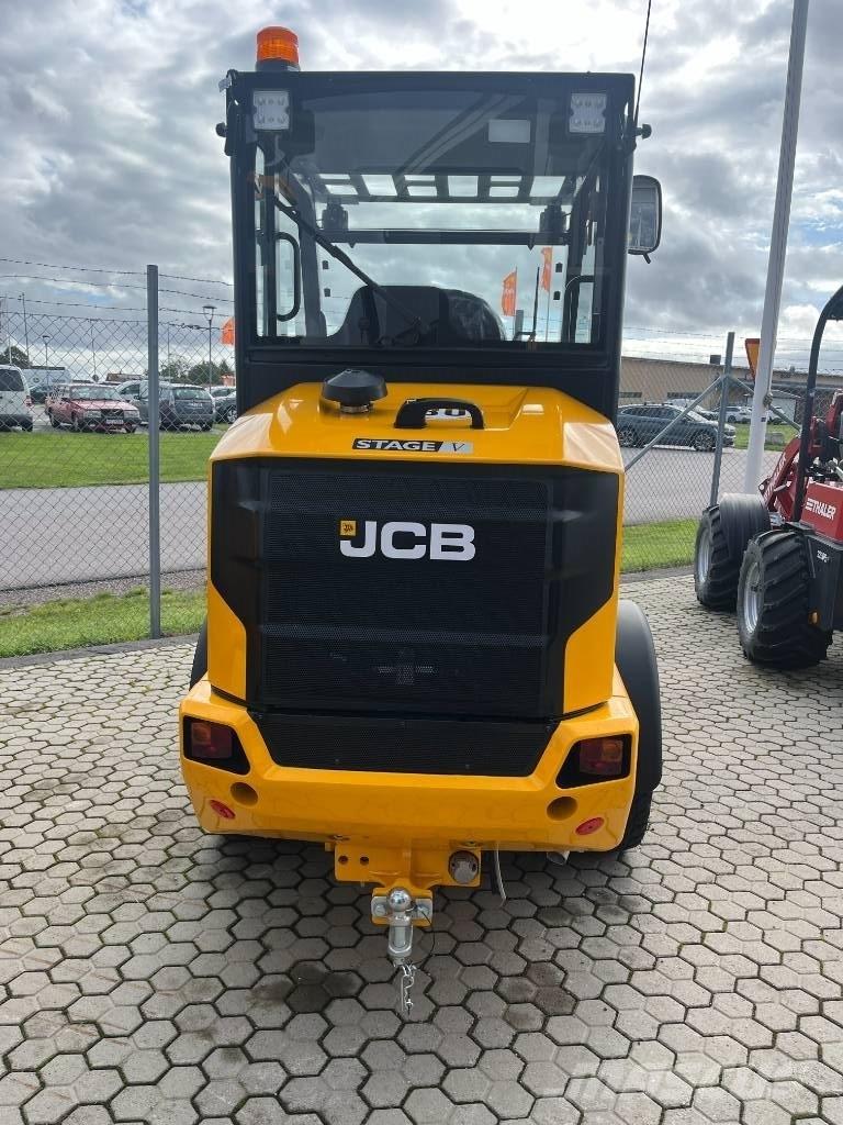 JCB 403 Agri Plus スキッドステアローダー