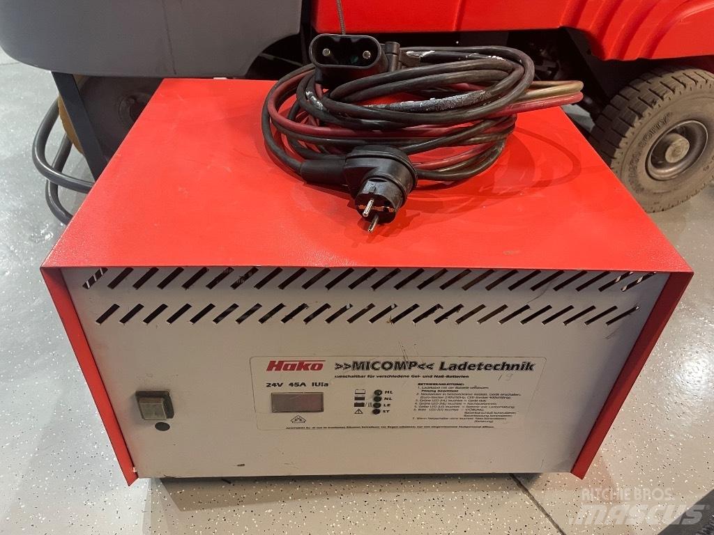 Hako B 750 R SOLD 路面清掃機