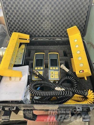 CAT AP 655D アスファルトフィニッシャ