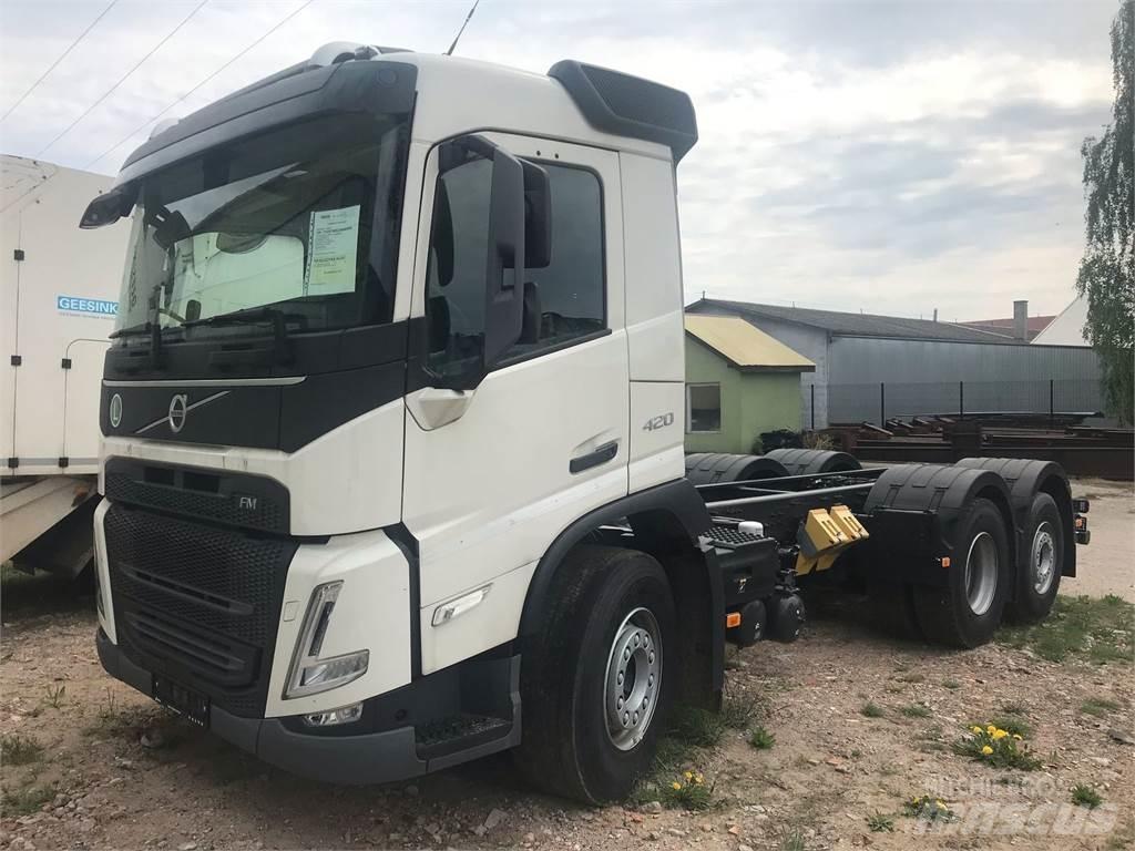 Volvo FM 420 6X2 キャブ付きシャーシ