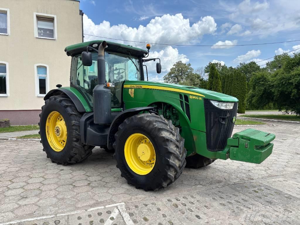 John Deere 8360 R トラクター