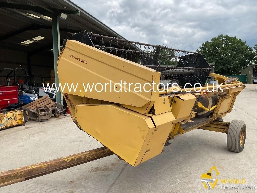 New Holland TC 54 コンバイン