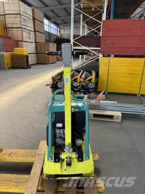 Ammann APR 3020 プレートコンパクター