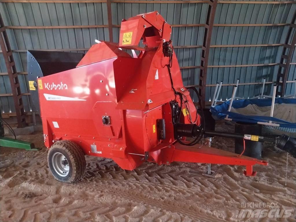 Kubota BC 1300 PRO ベールシュレッダー、カッター、アンローラー