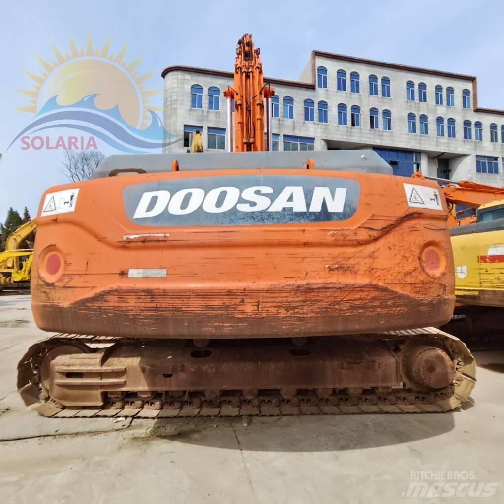 Doosan DX 300 LC 大型油圧ショベル12t以上（パワーショベル・ユンボ）