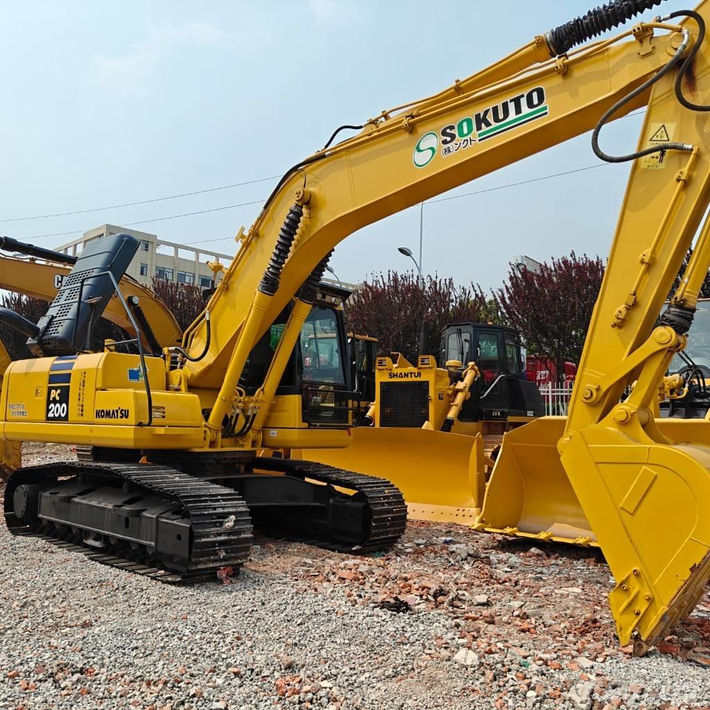 Komatsu 200-8 大型油圧ショベル12t以上（パワーショベル・ユンボ）