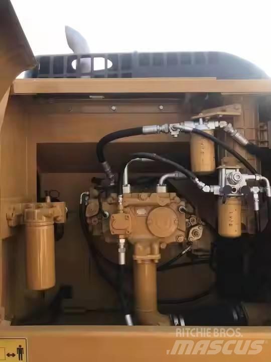CAT 324 D 大型油圧ショベル12t以上（パワーショベル・ユンボ）