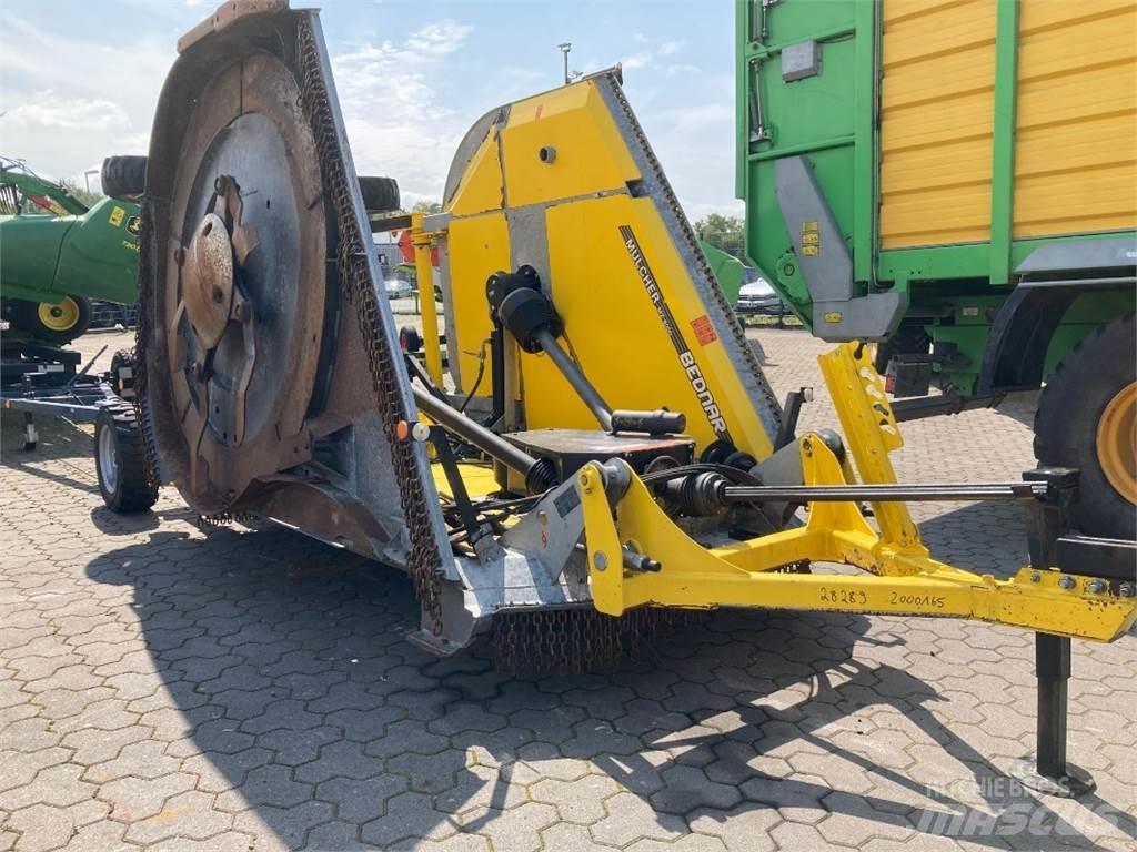 Bednar MZ 6000 グランド整備機械-その他