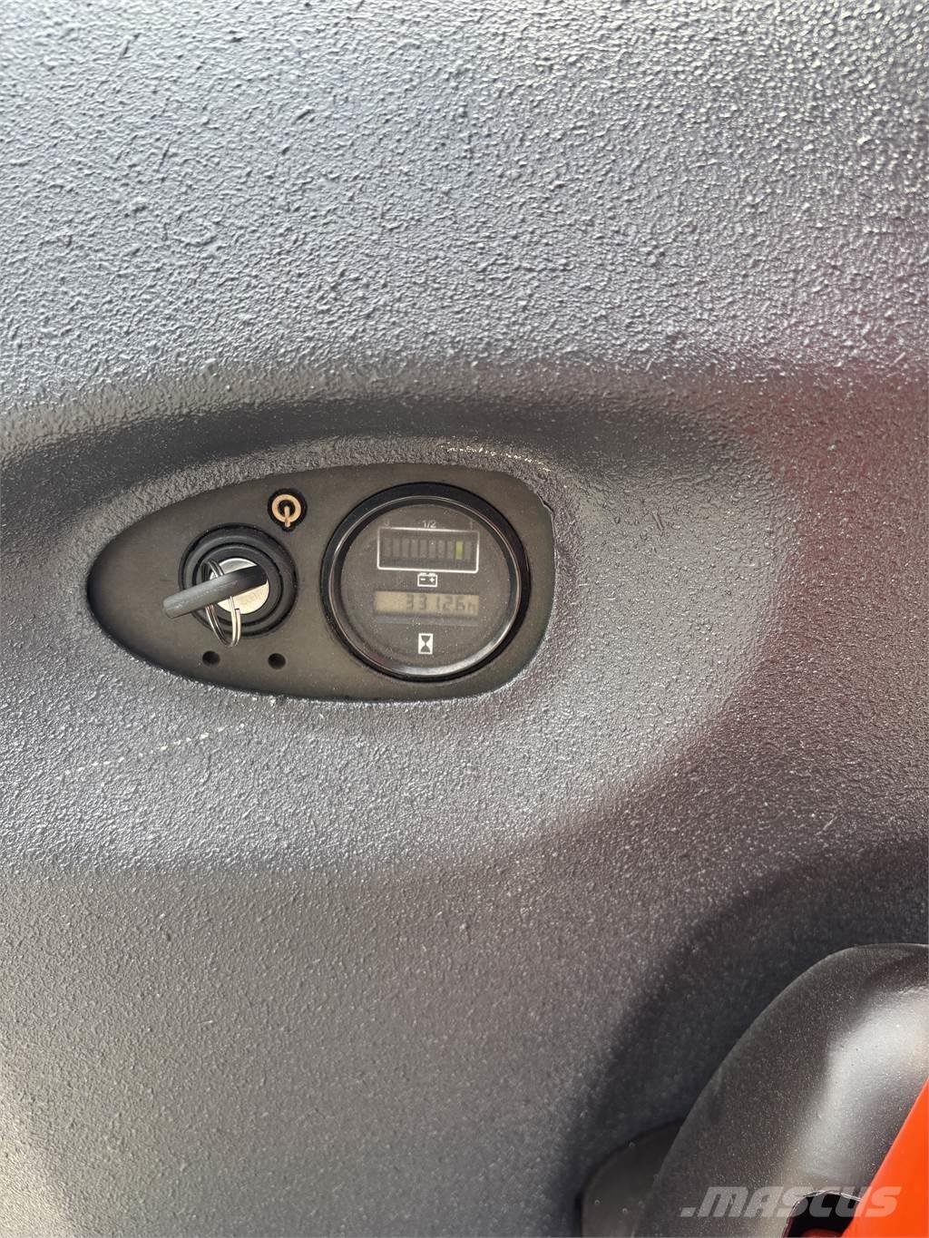 Linde L16 自走式スタッカー