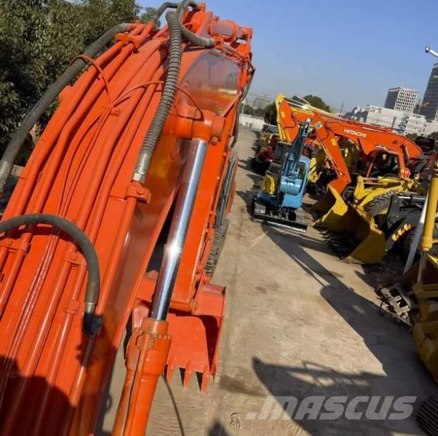Hitachi ZX200 大型油圧ショベル12t以上（パワーショベル・ユンボ）