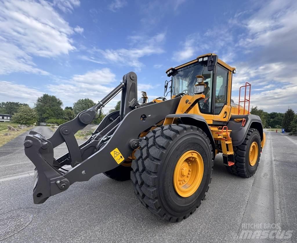 Volvo L 120 H2 ホイールローダー・タイヤショベル
