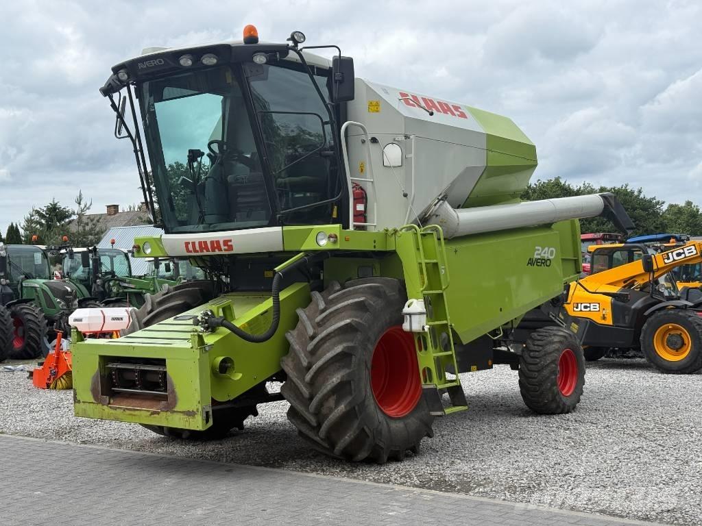 Claas Avero 240 コンバイン