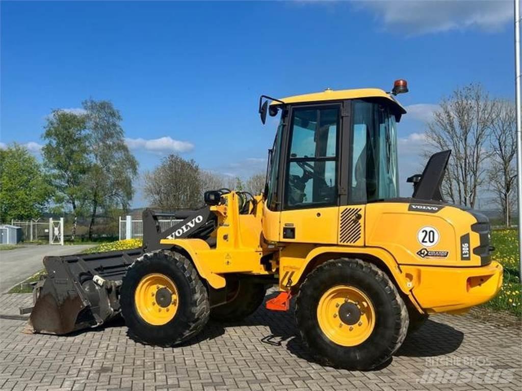 Volvo L30G ホイールローダー・タイヤショベル