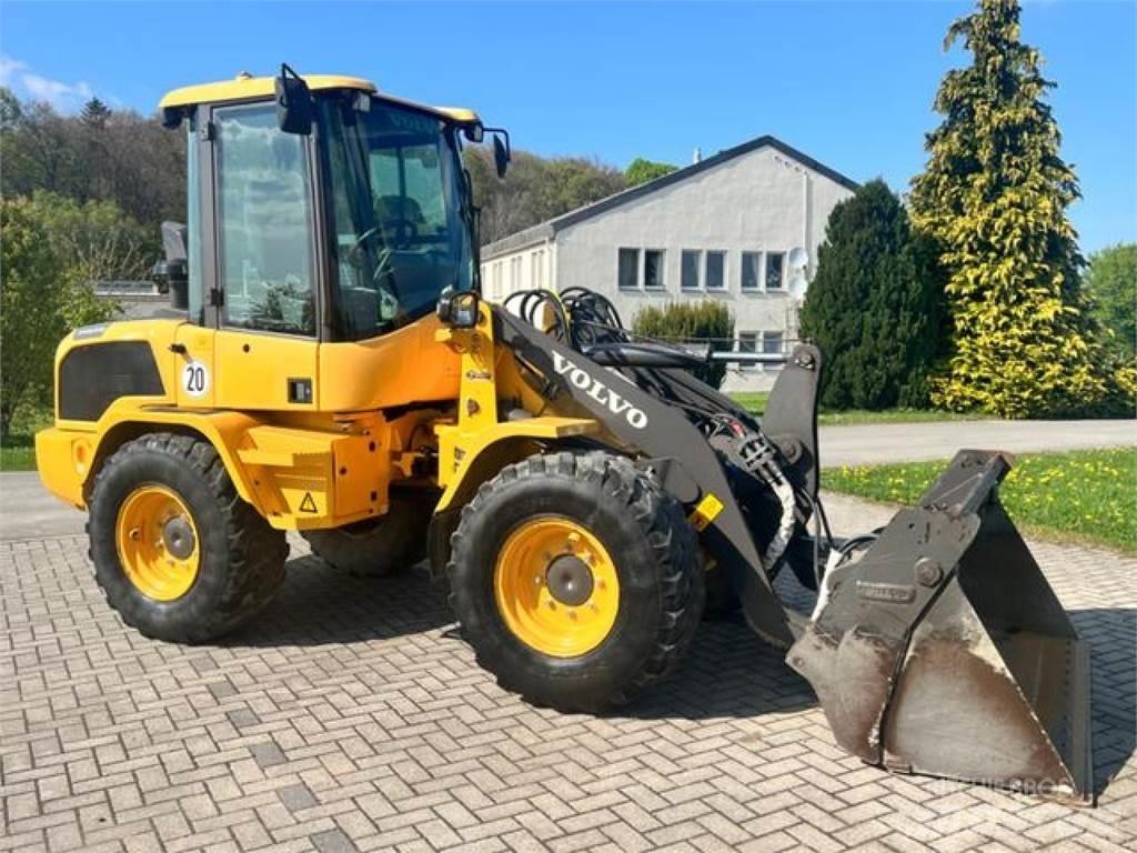 Volvo L30G ホイールローダー・タイヤショベル