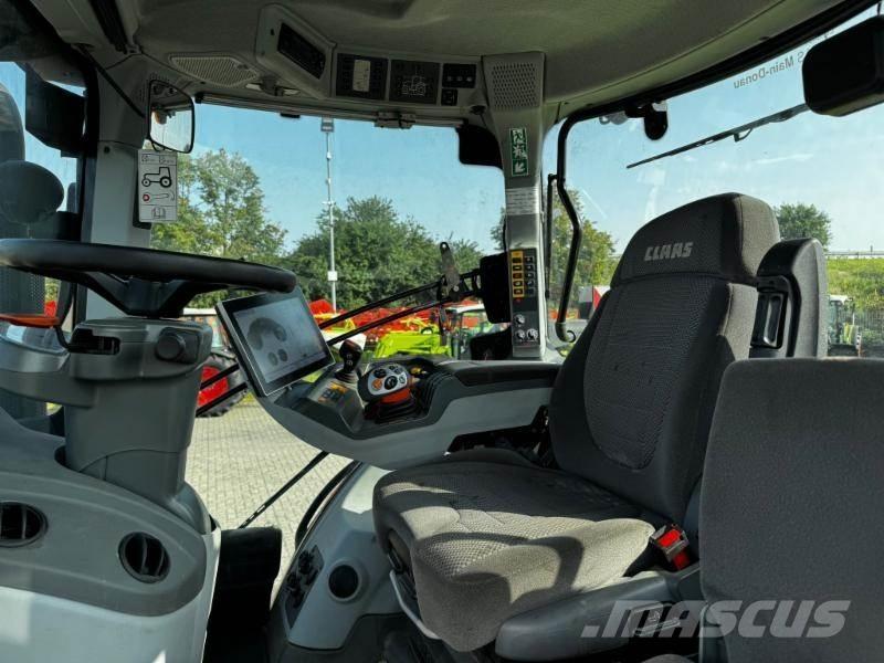 CLAAS AXION 810 トラクター