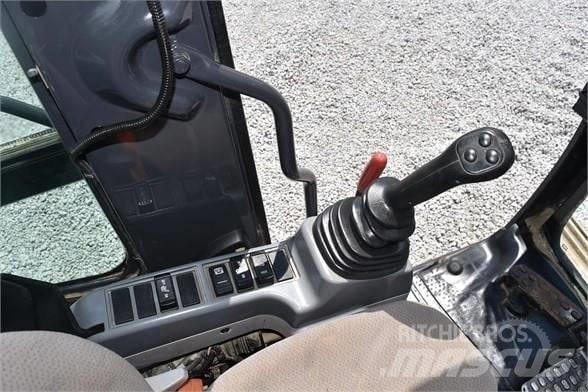 Hitachi ZX 135 大型油圧ショベル12t以上（パワーショベル・ユンボ）