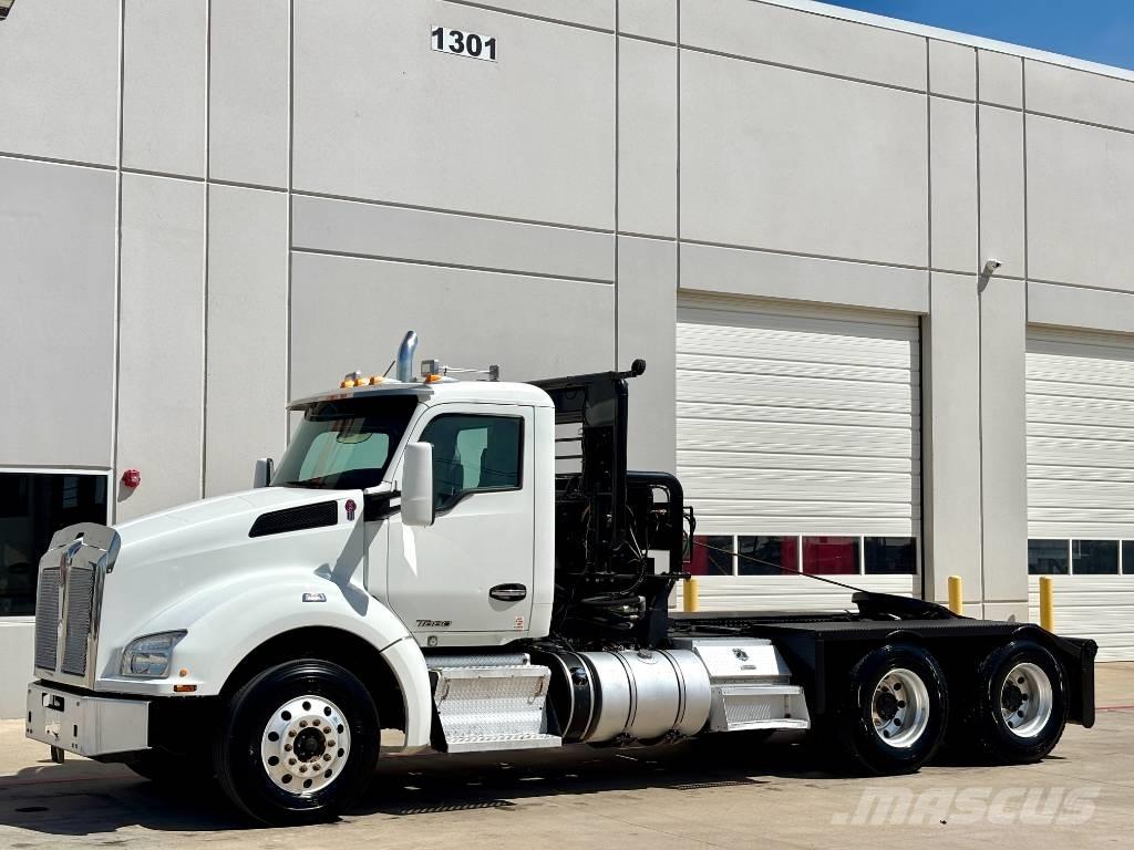 Kenworth T 880 レッカー車