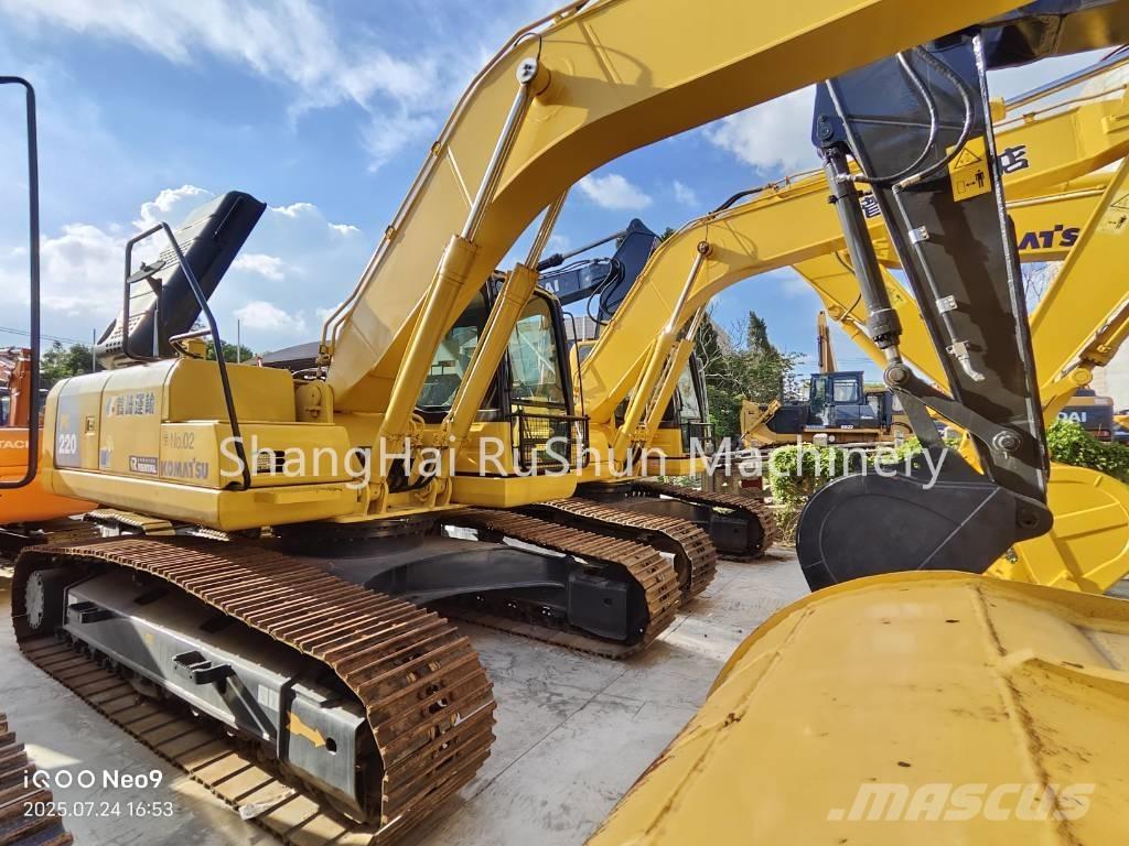 Komatsu 200-8 大型油圧ショベル12t以上（パワーショベル・ユンボ）