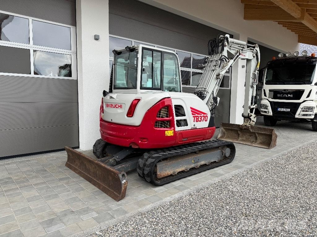 Takeuchi TB 370 ミニ油圧ショベル 7t以下（ミニユンボ・ミニディガー）