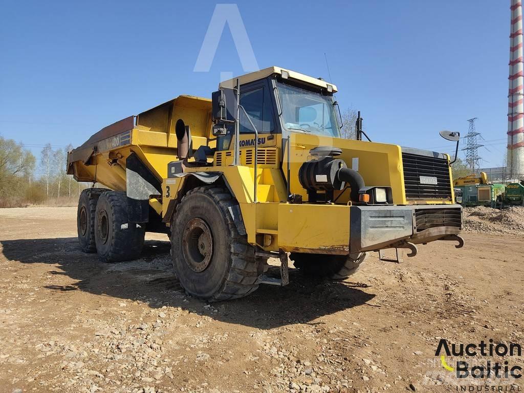 Komatsu HM400 アーティキュレート式ダンプトラック
