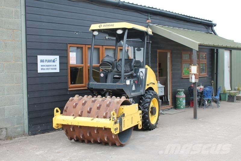 Bomag BW 124 P D H-5 振動ローラ