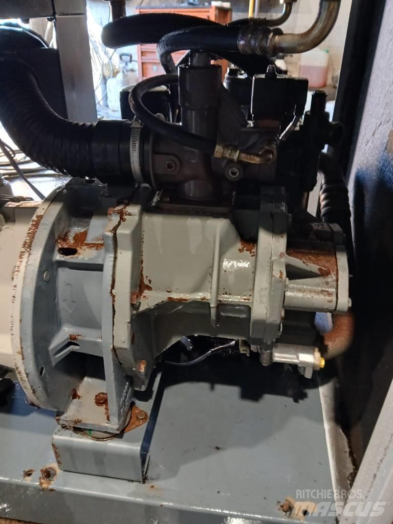 Atlas Copco GA 22 FF コンプレッサー