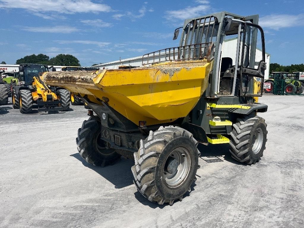 Wacker Neuson DW 60 サイト　ダンプ