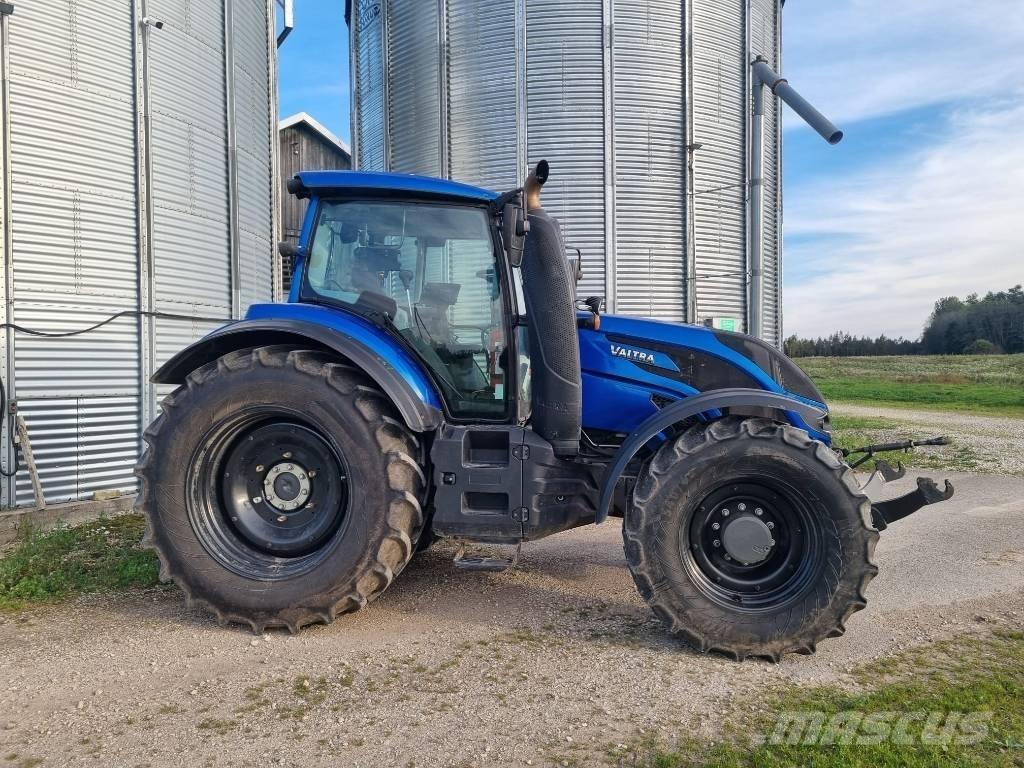 Valtra T 254 V トラクター