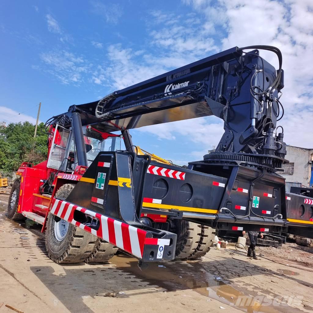 Kalmar DRF 450 リーチスタッカー