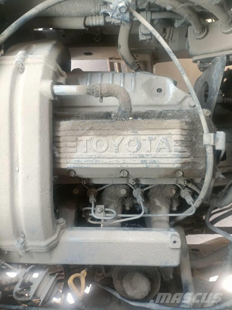 Toyota Coaster Bus マイクロバス