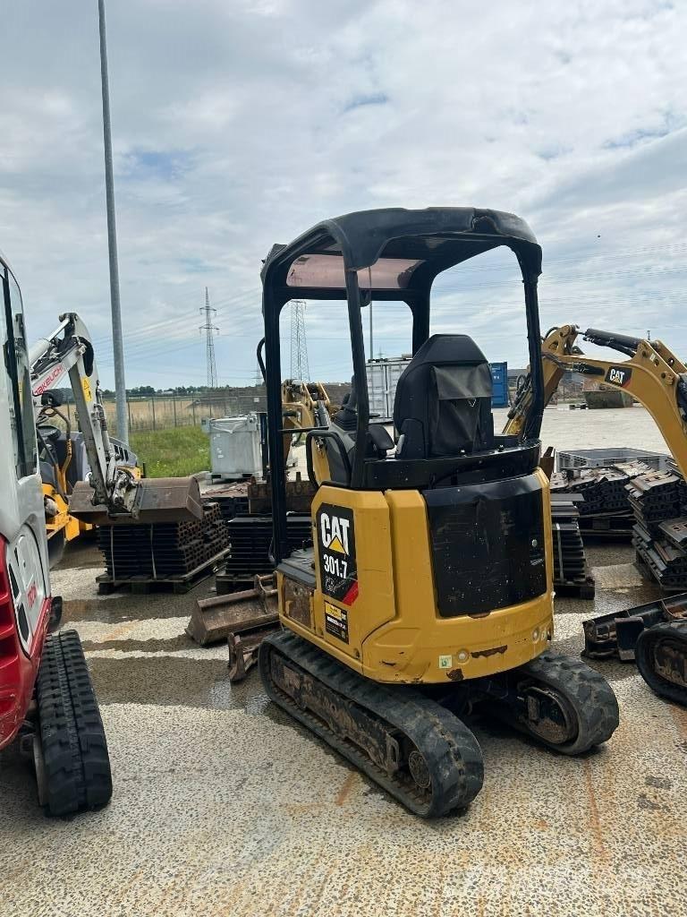 CAT 301.7 ミニ油圧ショベル 7t以下（ミニユンボ・ミニディガー）
