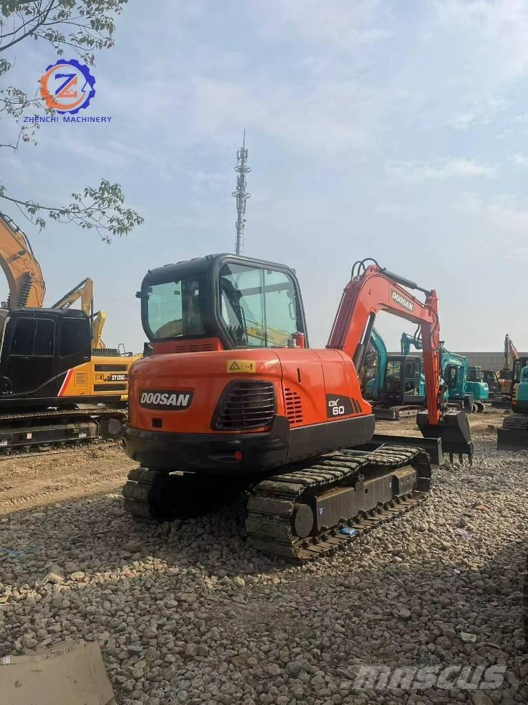 Doosan DX 60 ミニ油圧ショベル 7t以下（ミニユンボ・ミニディガー）