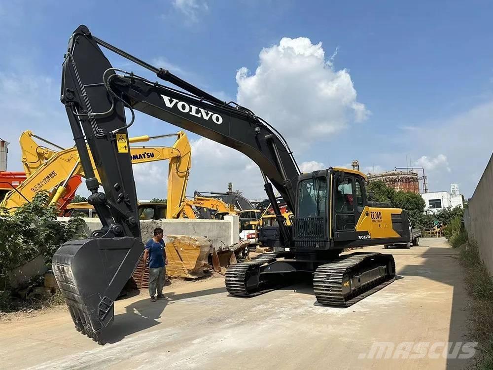 Volvo EC240D 大型油圧ショベル12t以上（パワーショベル・ユンボ）