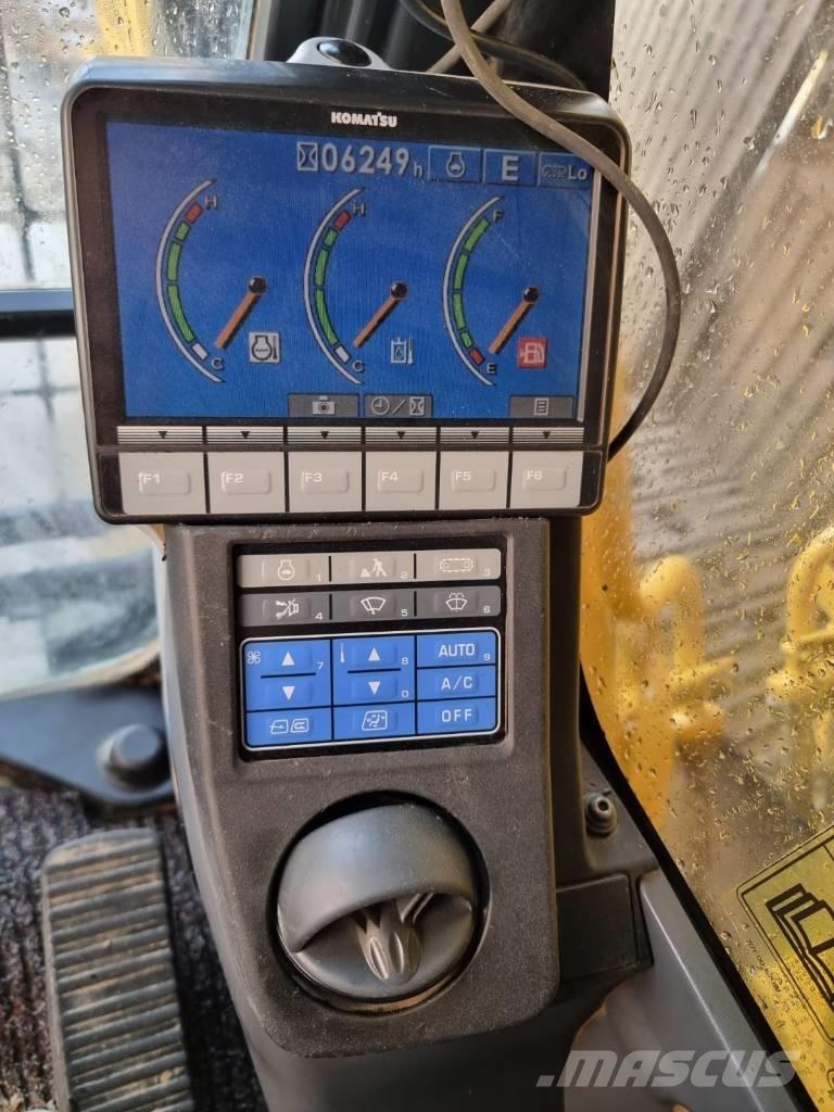 Komatsu PC 210-8 大型油圧ショベル12t以上（パワーショベル・ユンボ）