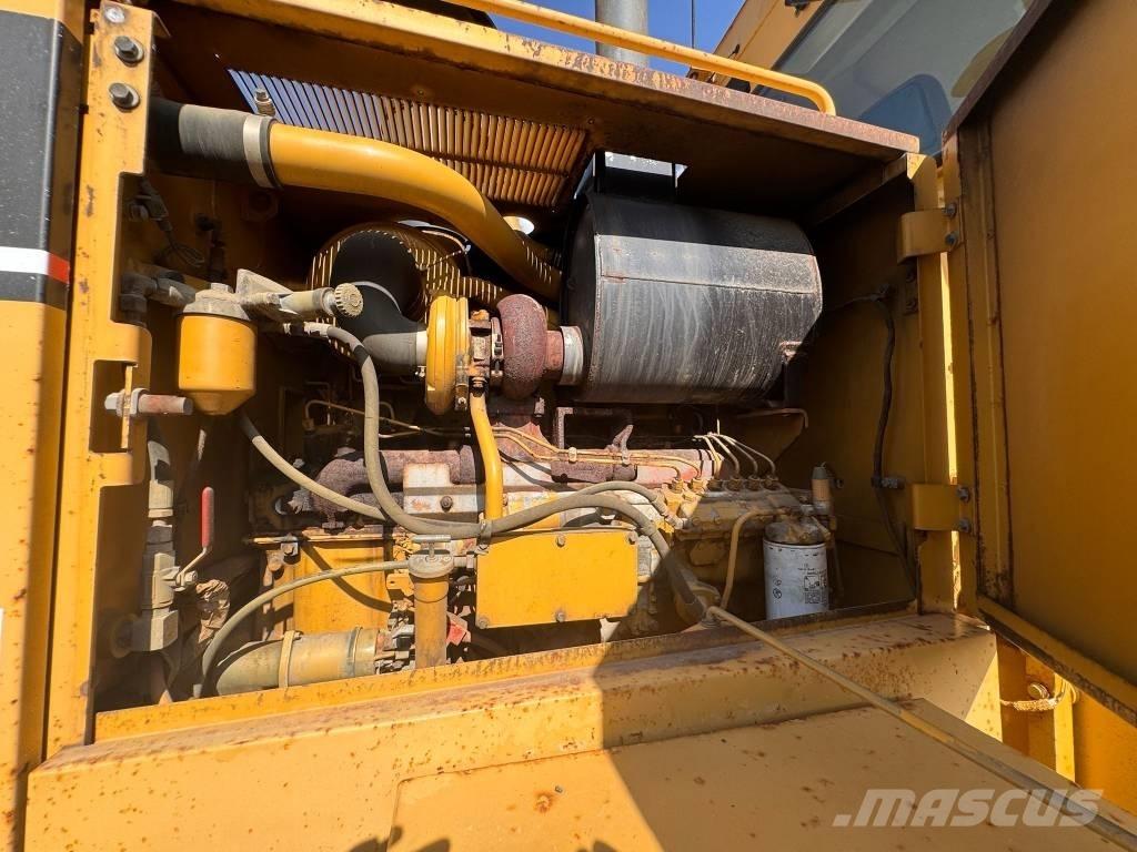 CAT 140 H モーターグレーダー