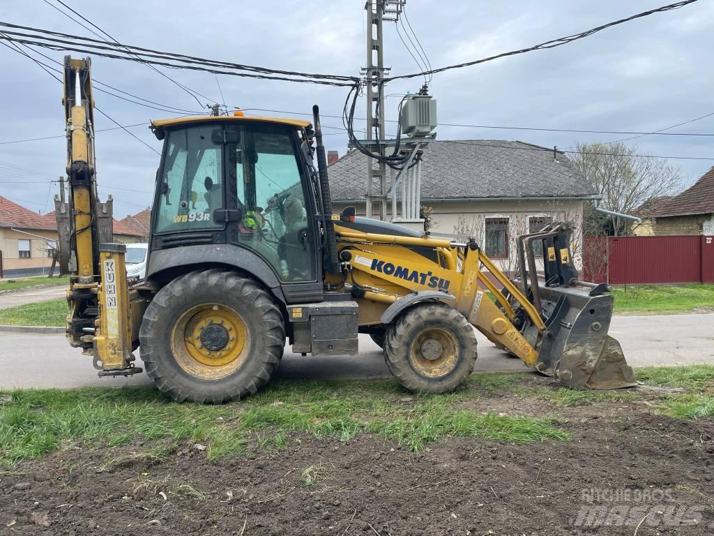 Komatsu WB 93 R-8 バックホーローダー