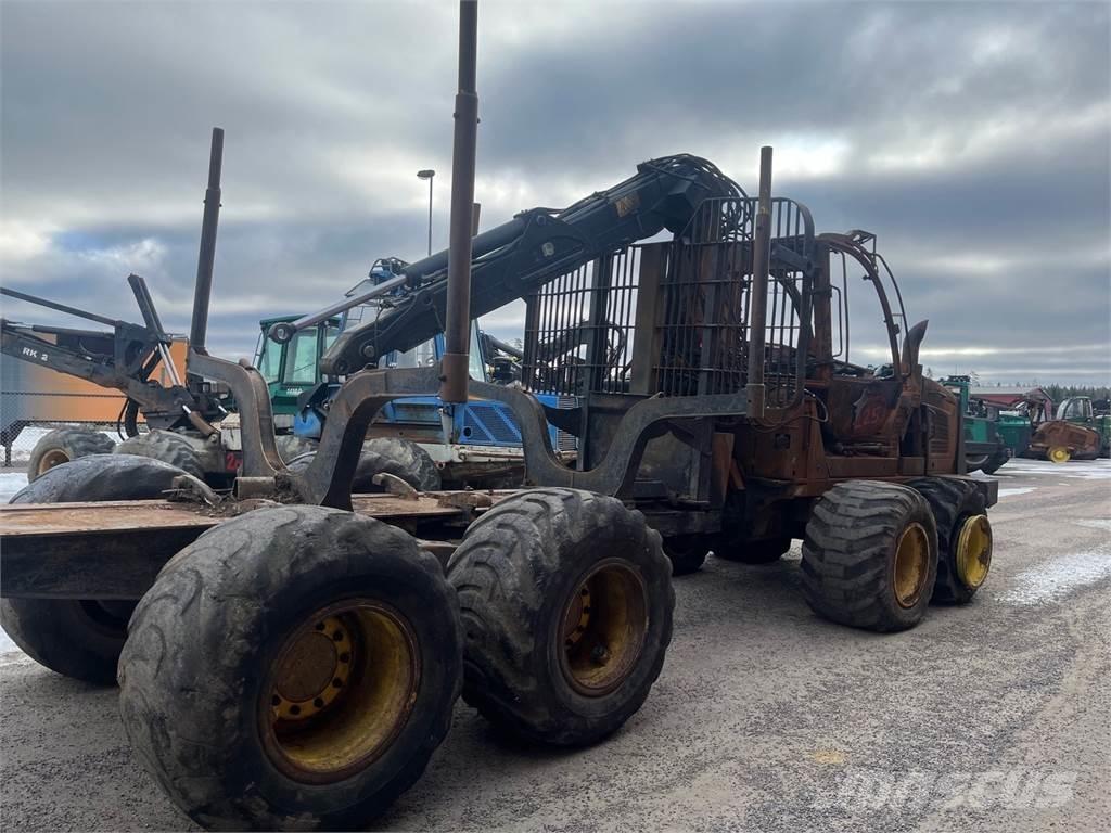 John Deere 1110E フォワーダー