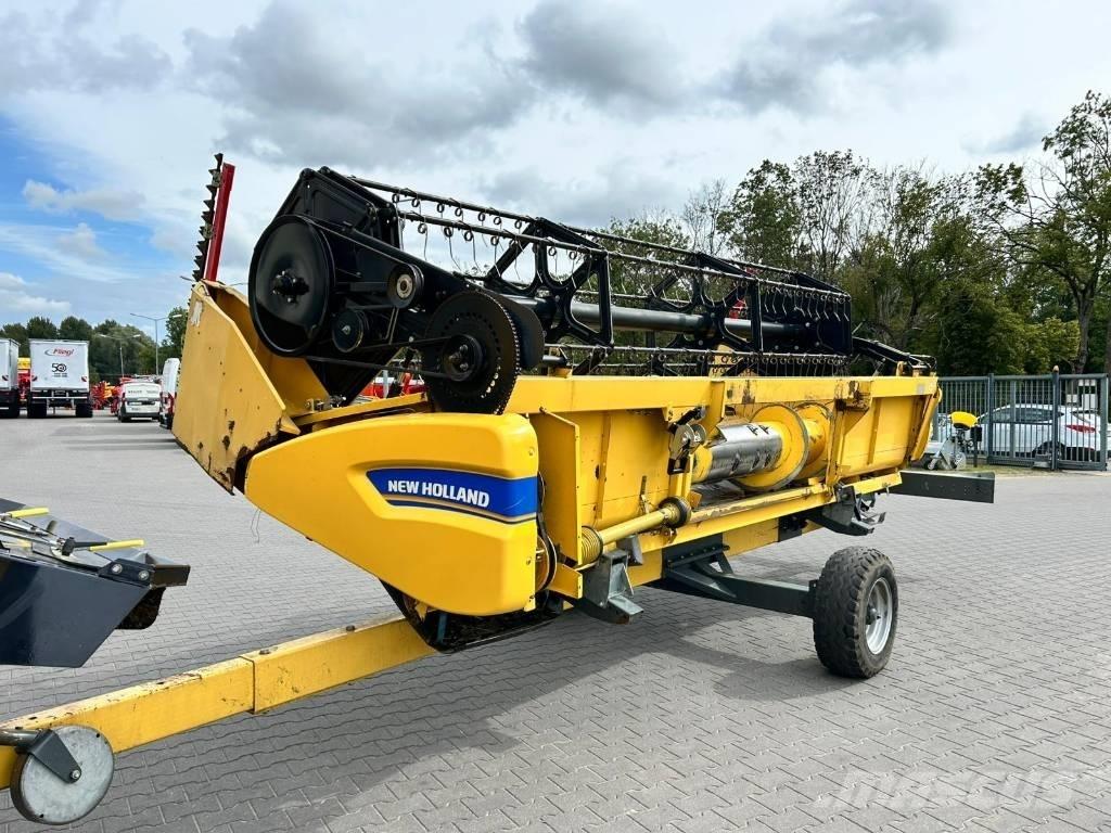 New Holland TC 5.80 コンバイン