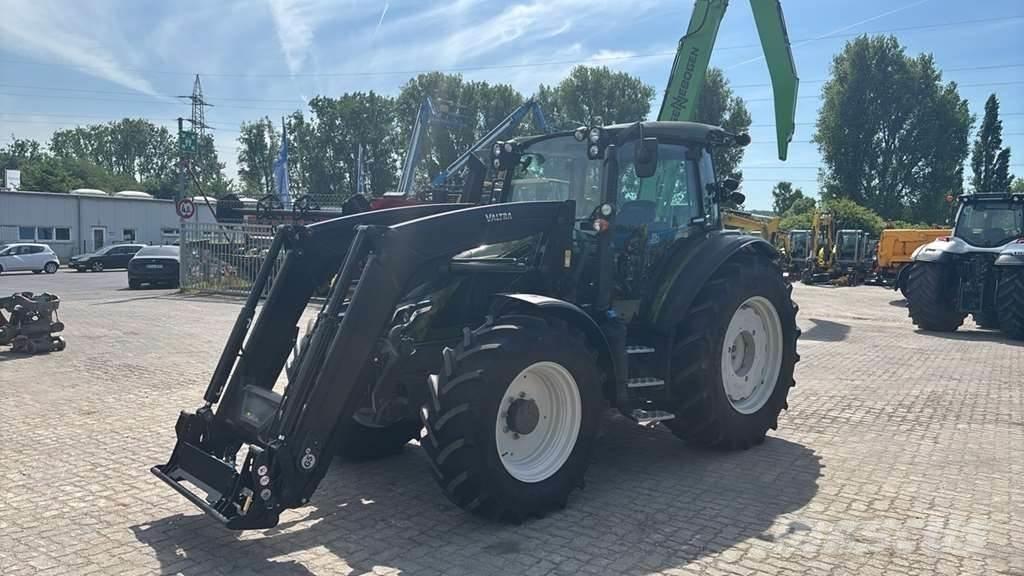 Valtra G135 トラクター
