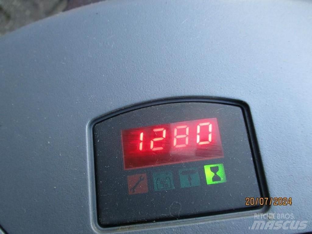 BT SWE 080L ウォーキンフォークリフト