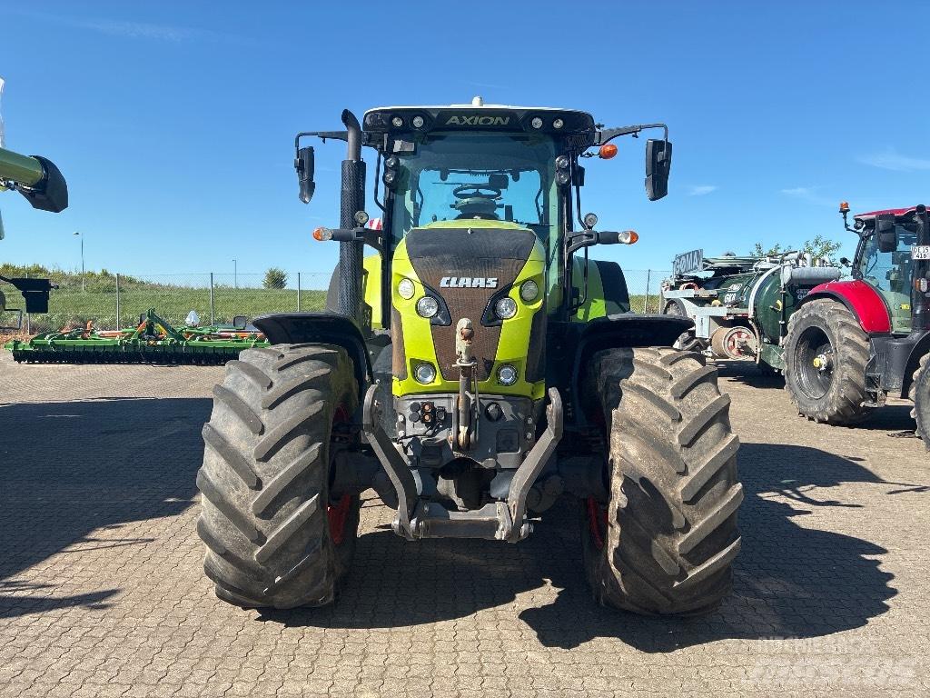CLAAS AXION 830 CIS+ トラクター