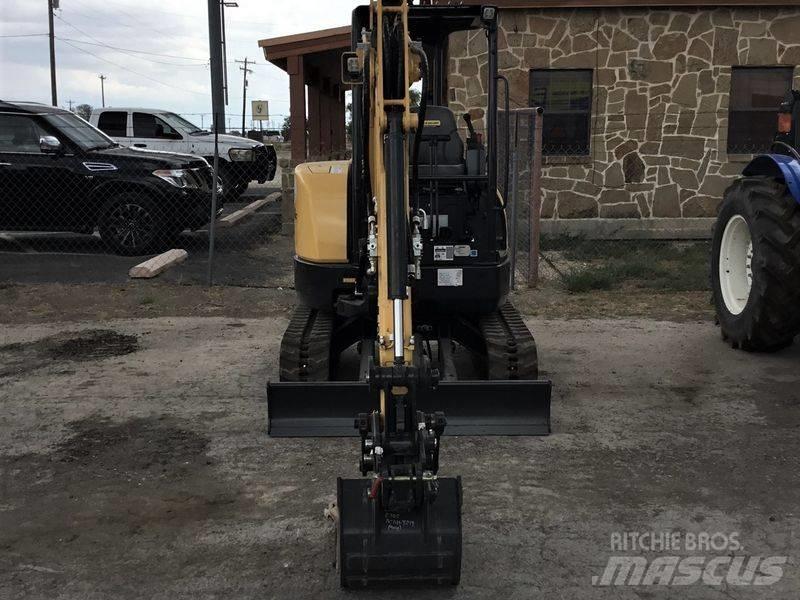 New Holland E30C ミニ油圧ショベル 7t以下（ミニユンボ・ミニディガー）