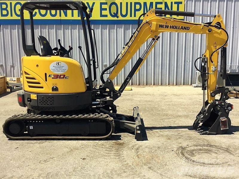 New Holland E30C ミニ油圧ショベル 7t以下（ミニユンボ・ミニディガー）