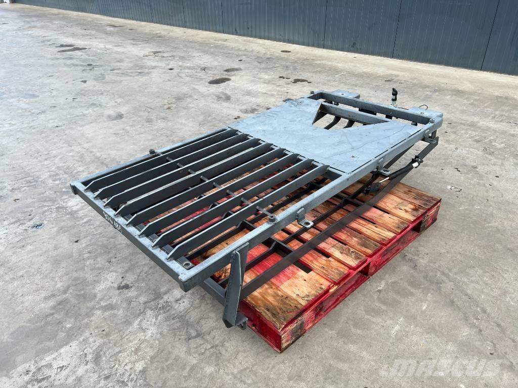 Doosan DX180 / DX225 キャビン及び内装