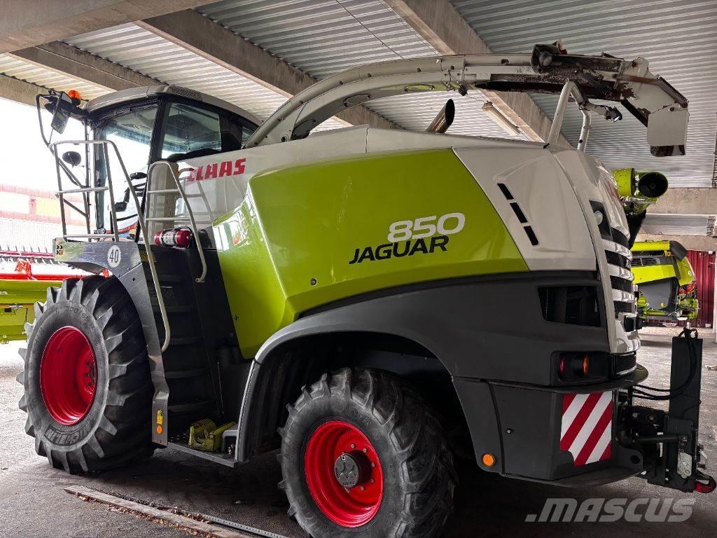CLAAS Jaguar 850 自走式フォレージハーベスター