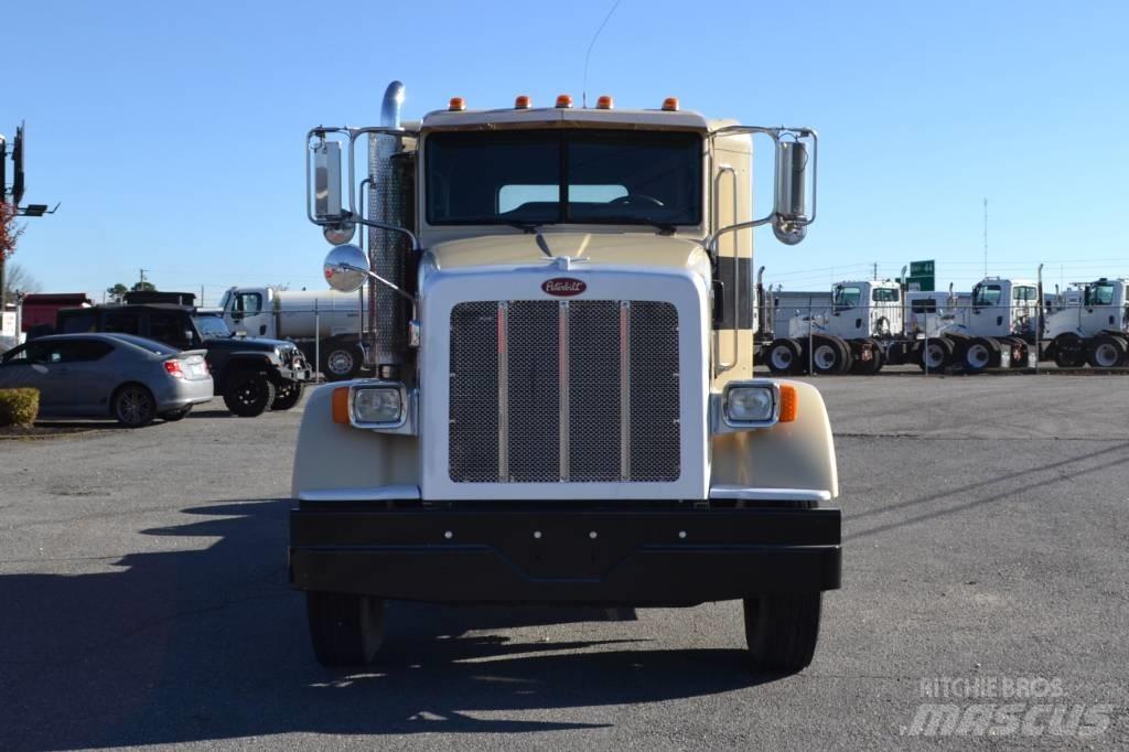 Peterbilt 367 中古トラクターヘッド | トレーラーヘッド